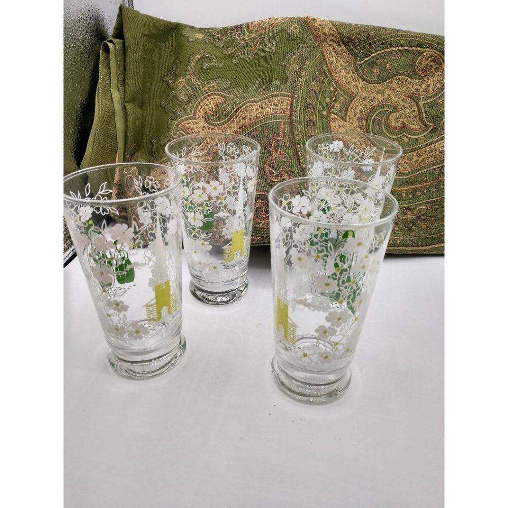 Set Of 4 Vintage Glass Tumblers With Floral & Village Scene Design Amish Style